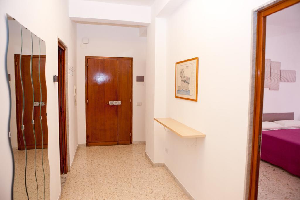 Apartamento Maipiusenza House Monopoli Habitación foto